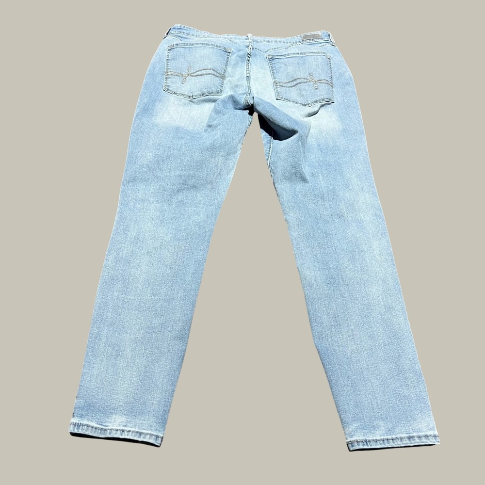Denizen from Levis Modern Skinny Jeans Light Wash Blue Stretch Denim 14M 31x28.5 - Picture 2 of 13